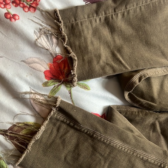 Hudson jeans. Great condition. Barely worn. Designer - Picture 2 of 6